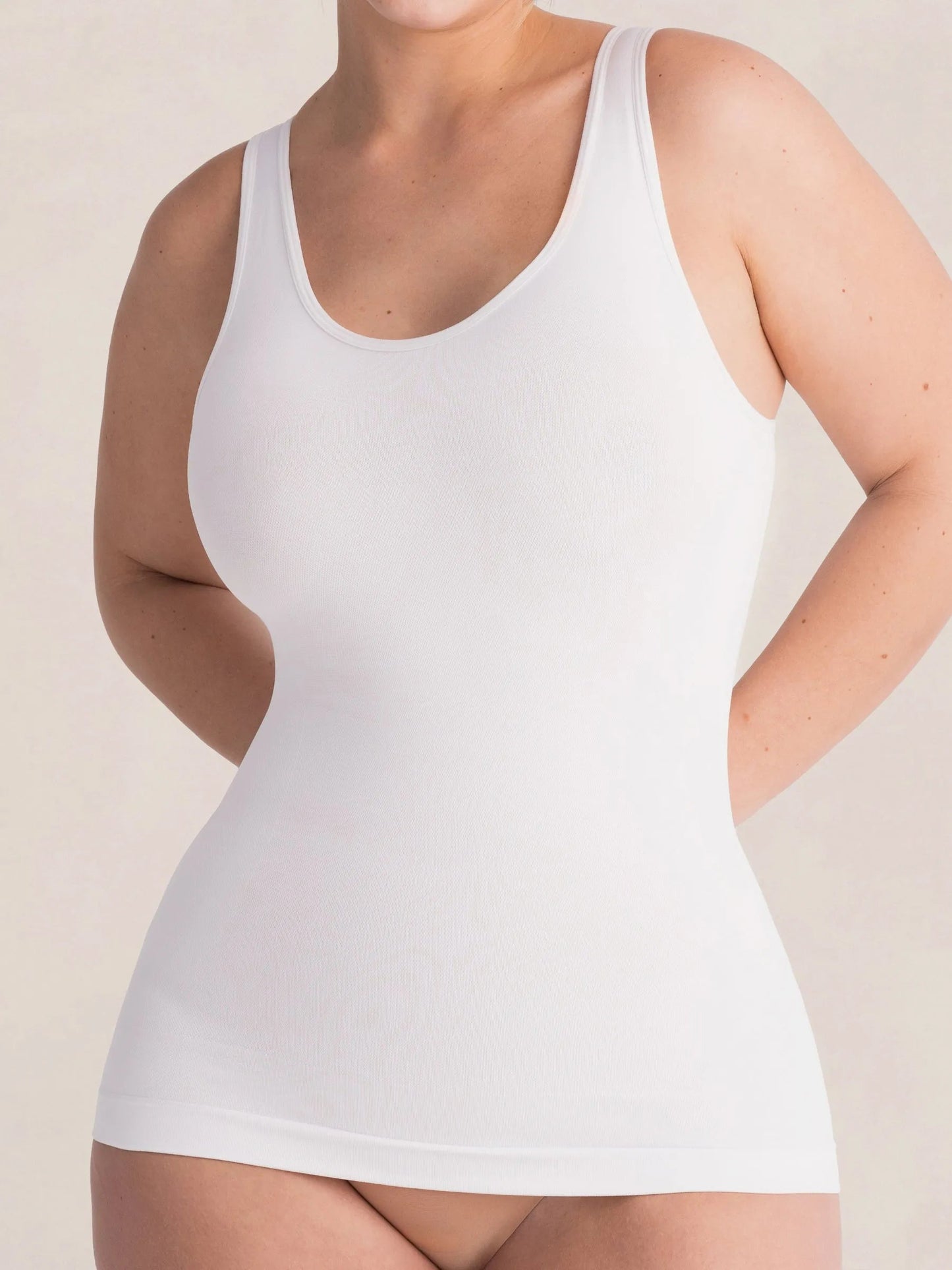 Cami Glow Comfort™ – Tirantes Anchos, Moldeo Suave 24/7