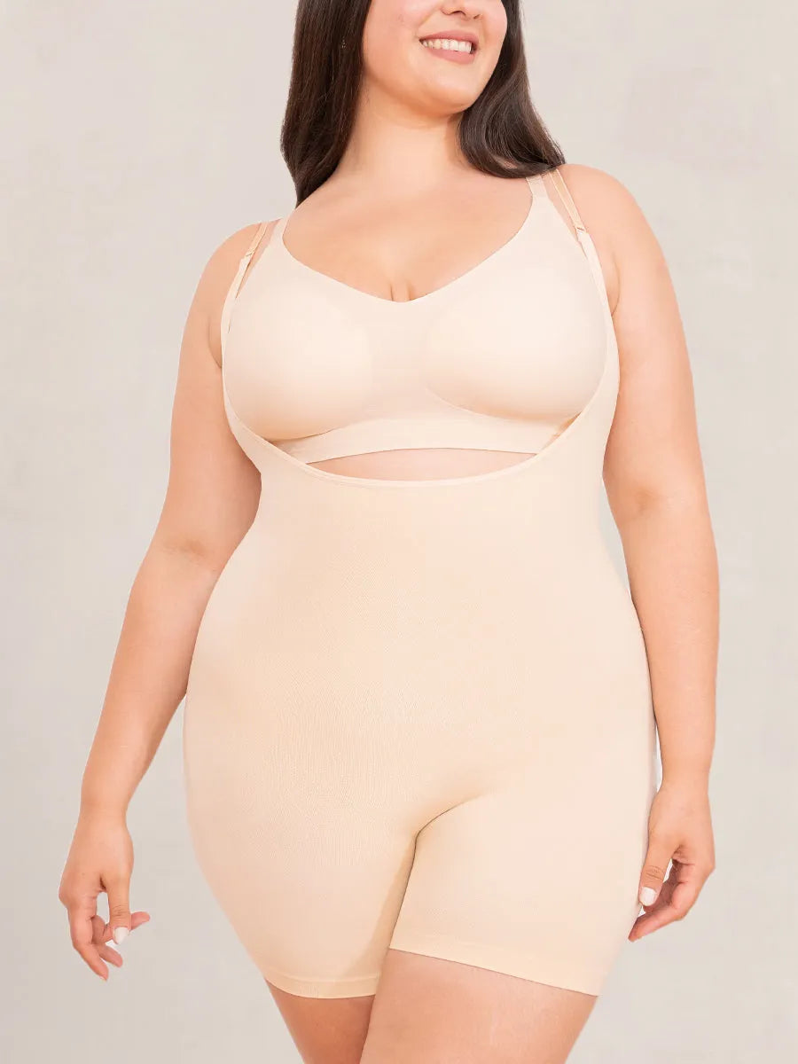 Body Moldeador Glow Essentials™ con Short y Escote Abierto