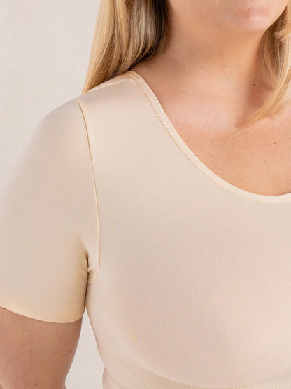 Camiseta Moldeadora Glow Essentials™ de Manga Corta – Suavidad Invisible