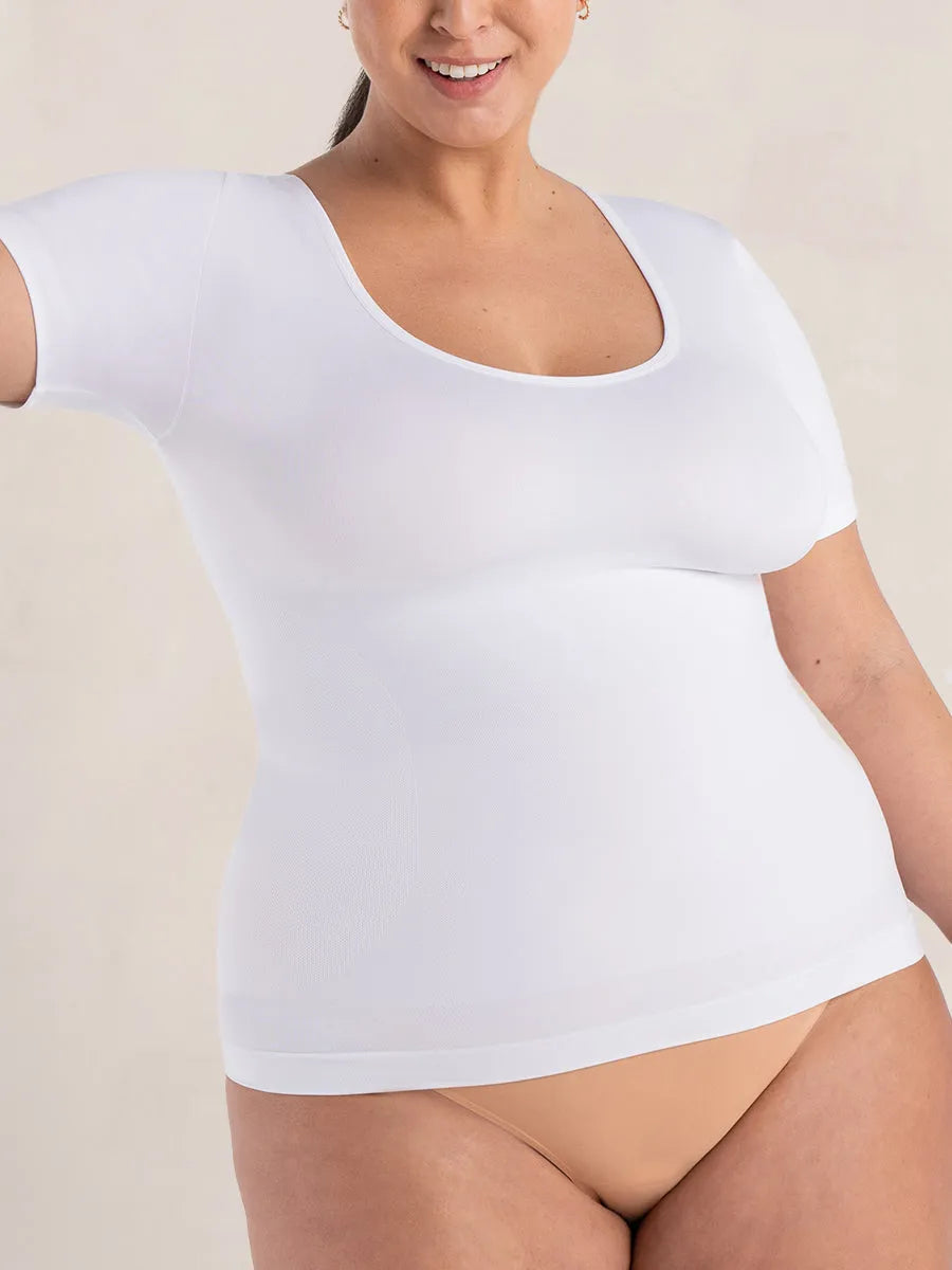 Camiseta Moldeadora Glow Essentials™ de Manga Corta – Suavidad Invisible